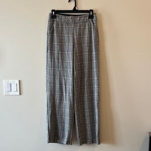 Max Studio Stretchy Gray Plaid Pants with Pockets